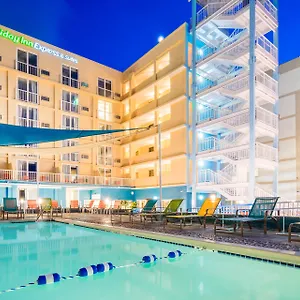 Express & By Ihg Nassau