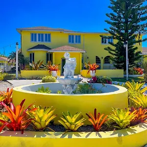 Golden Palms House Nassau